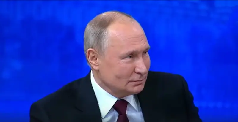 На Западе никак не могут решить, называть ли Владимира Путина президентом России или нет