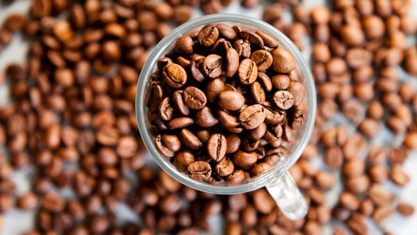 Как сделать кофе сладким без вреда для здоровья: топ-11 способов