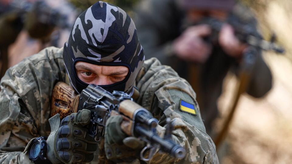 Террористов права не волнуют: Киев воюет против народа